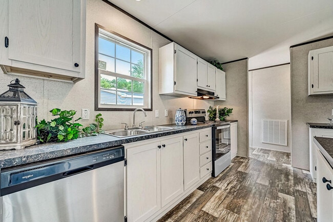 Photo - 4075 Lookout Ln