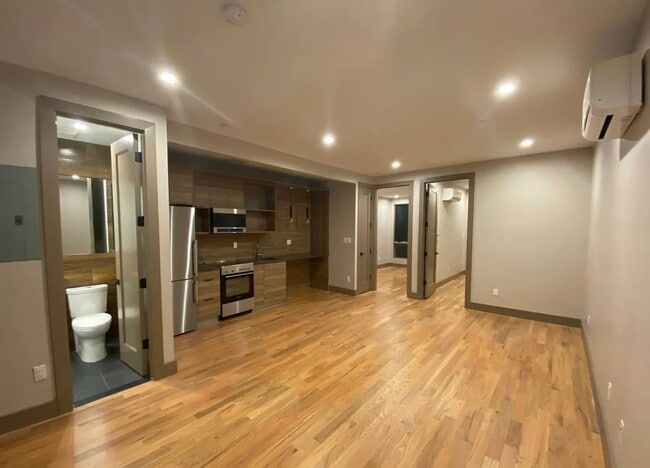 1138 DeKalb Ave Unit 3B