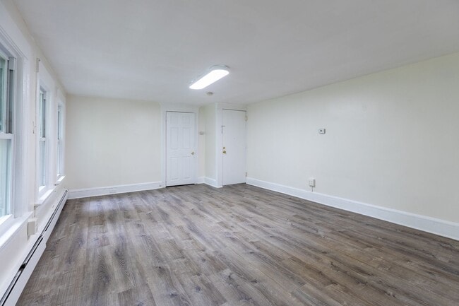 Photo - 372-374 Harold St Unit 2R