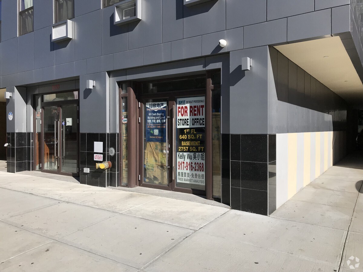 Photo - 2533 Ocean Ave