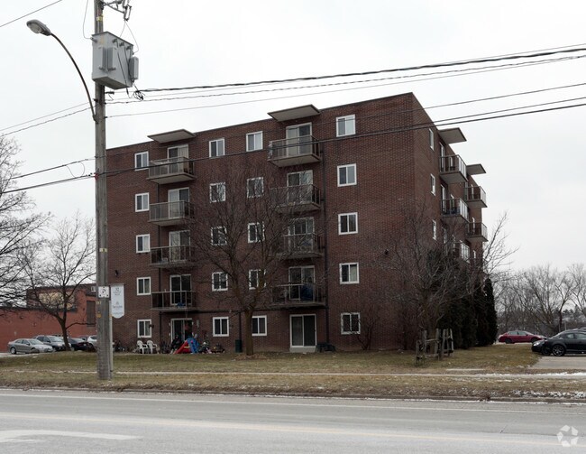 Photo - Dawson Road Apartments