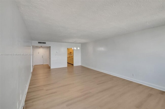 Photo - 5401 Collins Ave Unit 431