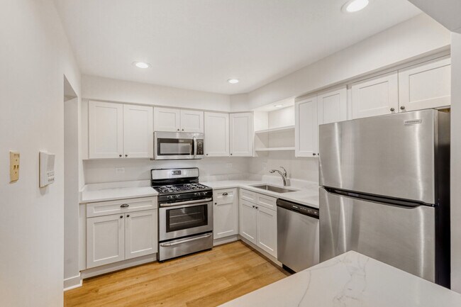 Photo - 785 Pershing Ave Unit 1-B