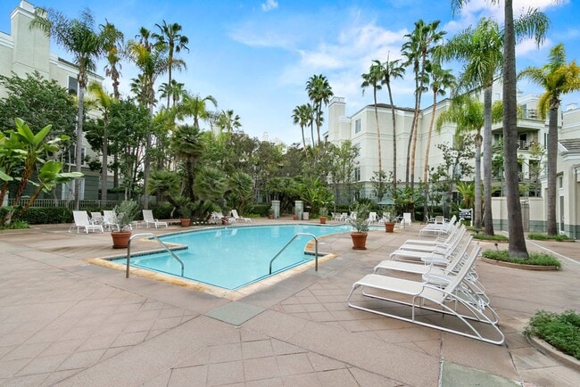 Photo - Elegant Furnished Penthouse Retreat with Treetop Views