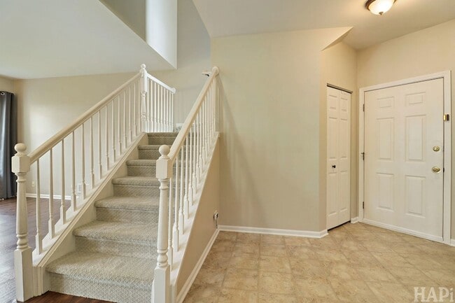 533 N Red Deer Rd