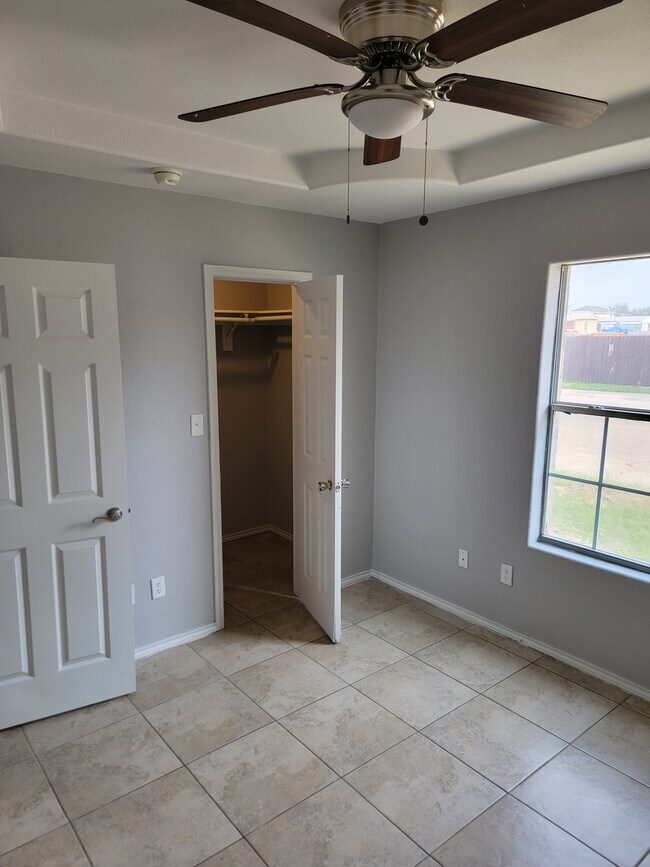 Photo - 2701 Silver Oak Ave