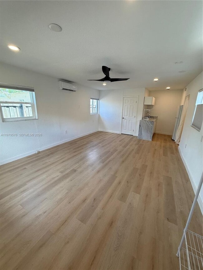 Photo - 2421 SW 26th Terrace Unit 2