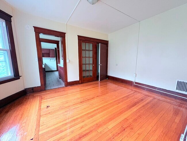 Photo - 390 Ellsworth Ave Unidad 3