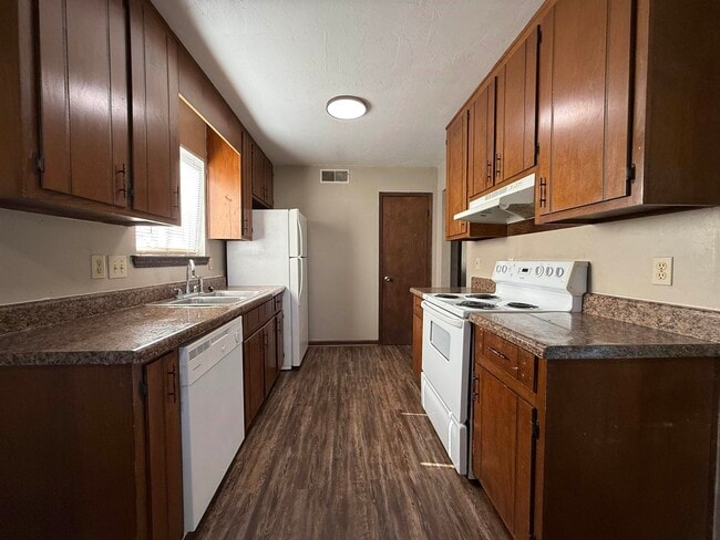 Photo - 1411 Lazy Brook