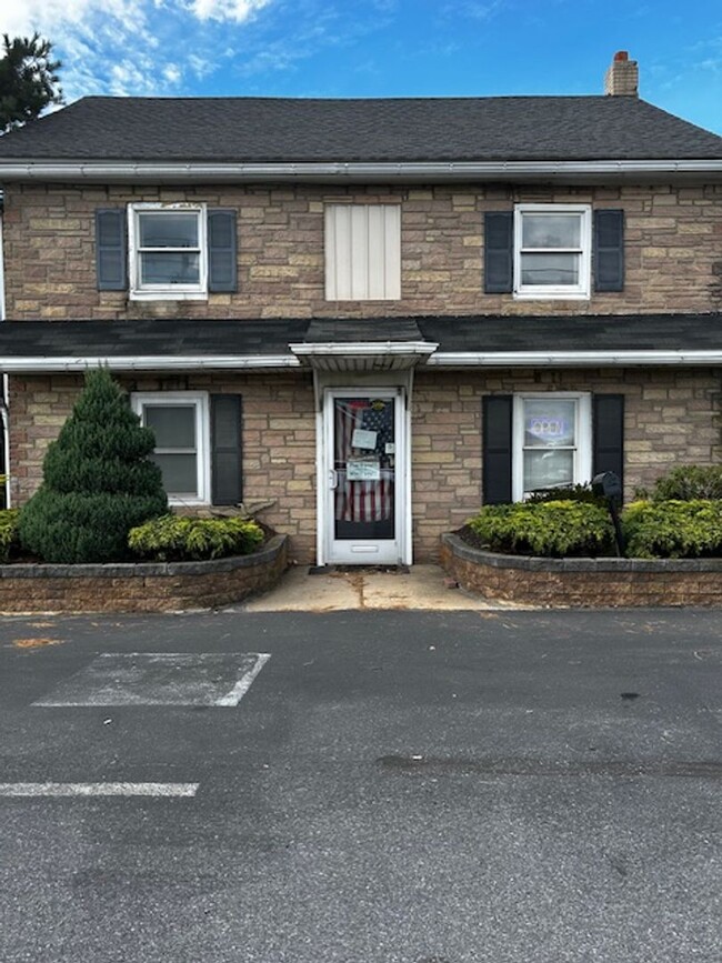 Photo - 14031 Kutztown Rd Apartamento Unidad 14031 KUTZTOWN RD. #1-2FL