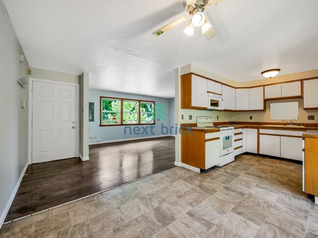 Photo - 3 BED & 2 BATH SINGLE FAMILY HOUSE FOR RENT