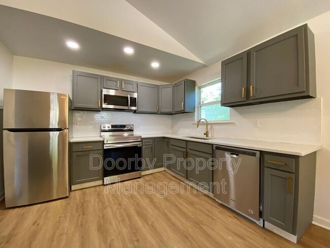 Photo - 2310 Cushman St