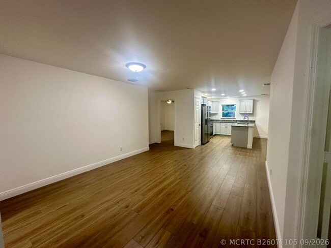 Photo - 827 SE 6th St