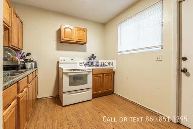 Photo - 71 Williams St