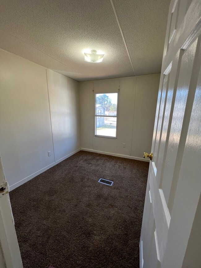 Photo - 161 Westside Cir