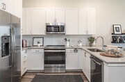 1BR,1BA - 733 SF