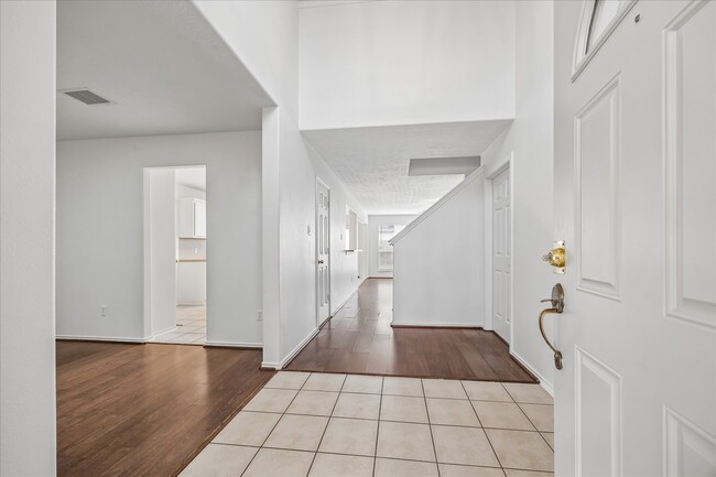 Photo - 5606 Cozy Terrace Ln