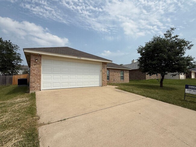 3906 Kevin Shaw Dr