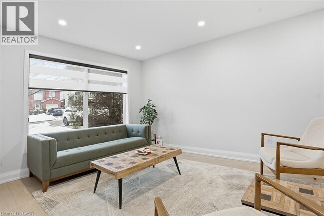 Photo - 108 Greenshire Dr
