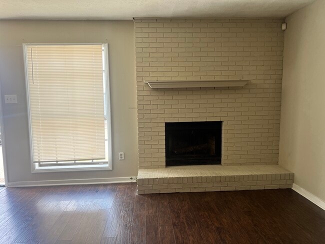 Photo - 520 Lorenz Blvd Unit B