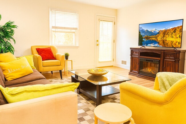 Photo - 2017 Woodford Rd Unidad SI ID1473420P