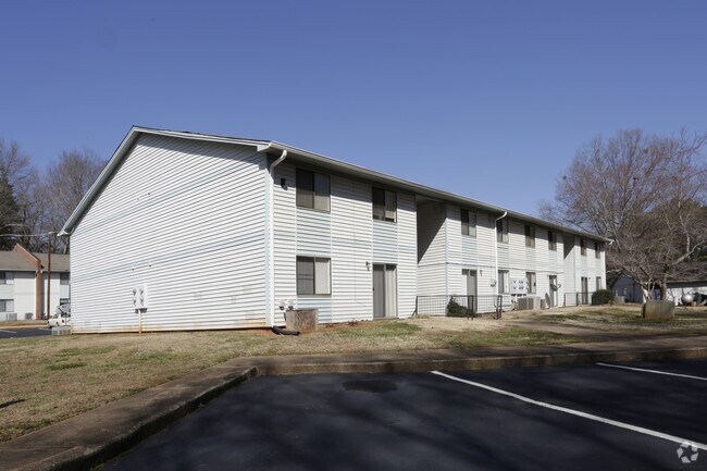 Palmetto Village - Palmetto Village Apartments