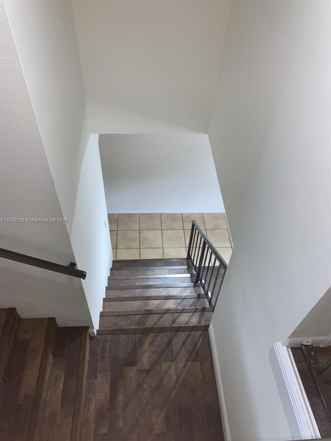 Photo - 11 Madrid Ln