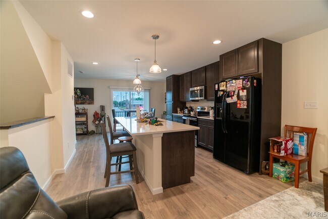 Photo - 5004 Daggett Ave