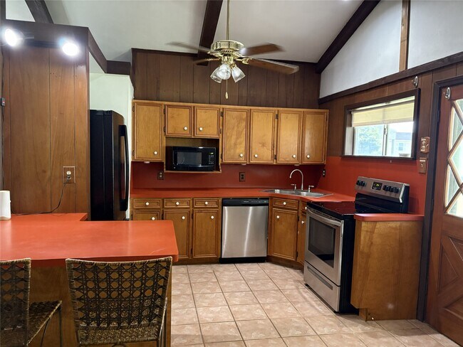 Photo - 4330 FM 1462