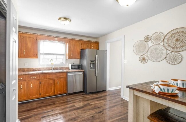 Photo - 1017 Bush Ave