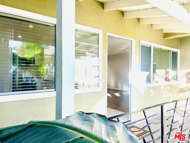 Photo - 624 N Toluca Park Dr
