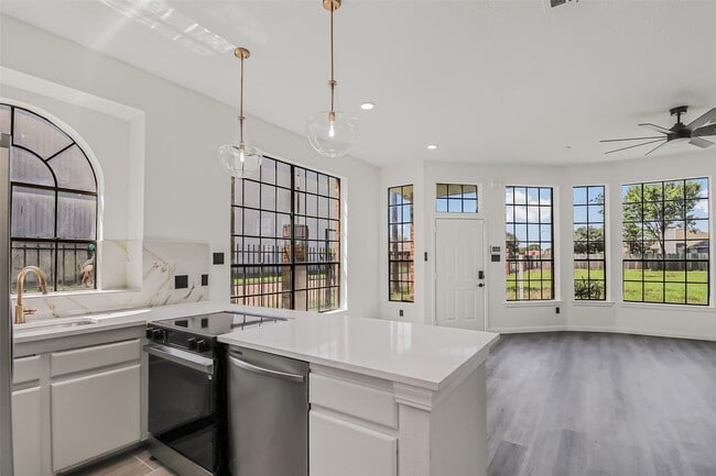 Photo - 8888 Benning Dr
