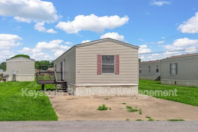 Photo - 812 Monroe Ln