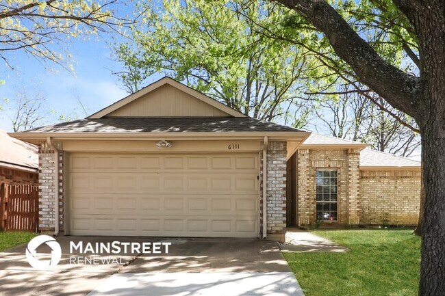 Building Photo - 6111 Inks Lake Dr