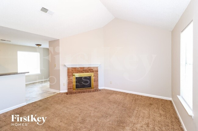6911 Lagrange Cir S