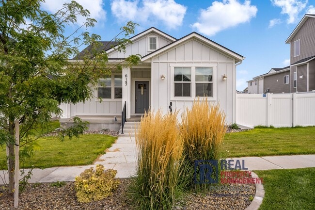 Building Photo - Beautiful Brand New 6 bedroom 3.5 bahtroom... Rental
