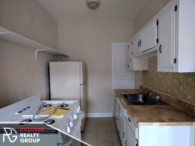 Photo - 2234 W Wilson Ave Unit 211
