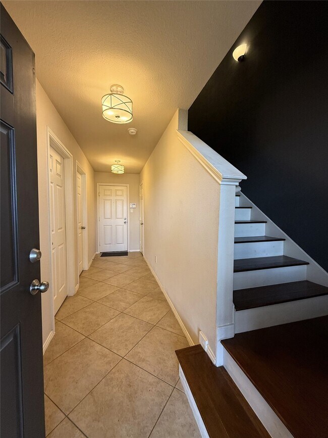 Photo - 1410 Ennis St