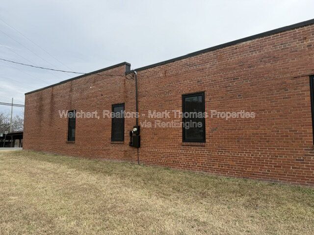 Photo - 141 Depot St