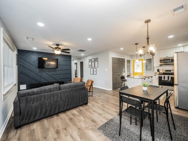 Photo - 3317 Pennsylvania St