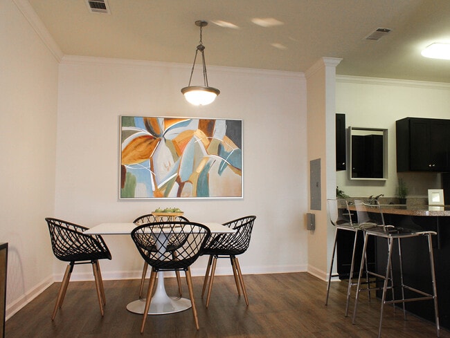 Camden Lake Apts