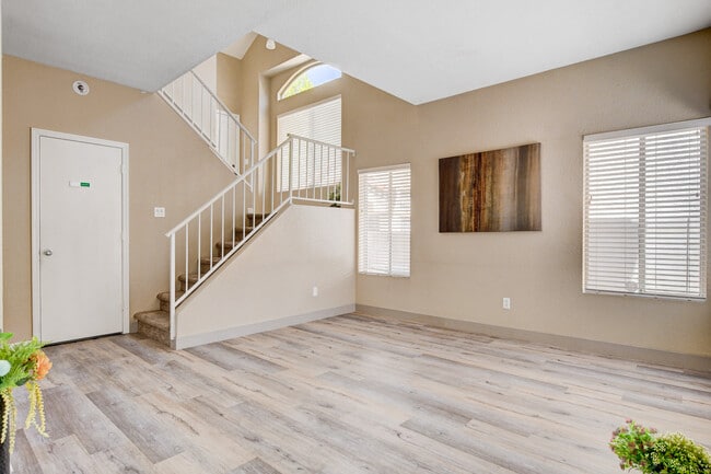 Photo - 1661 Cloister Ave Townhome