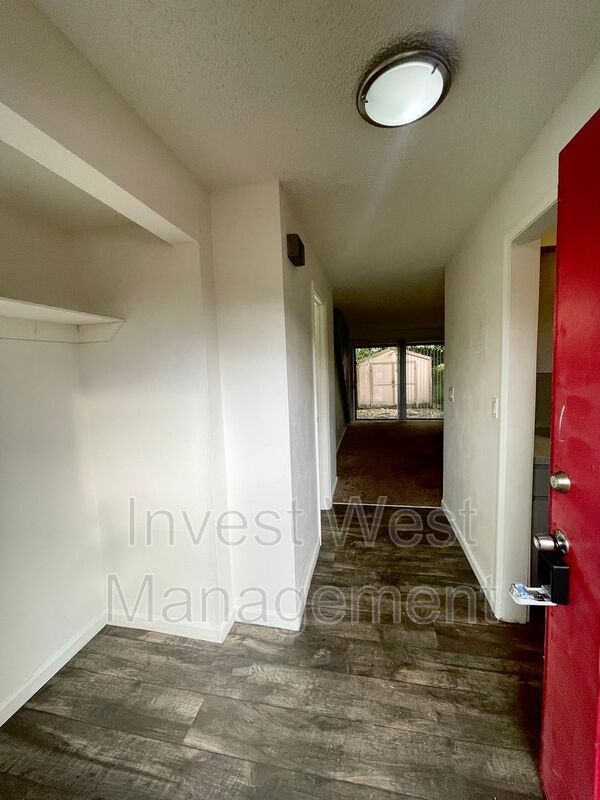 Photo - 1960-1933 33rd Ave