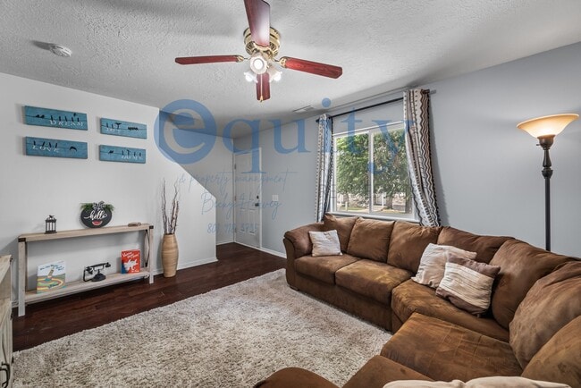 Photo - 703 Ry Ln