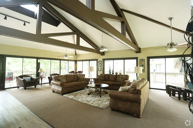 Clubhouse - Stonegate Apartments