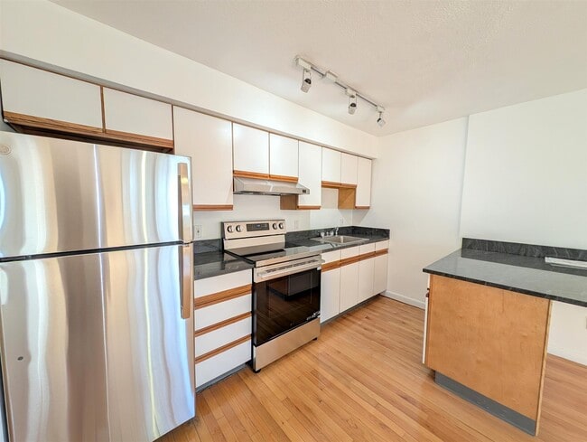 Photo - 10 Roberts St Unit 35