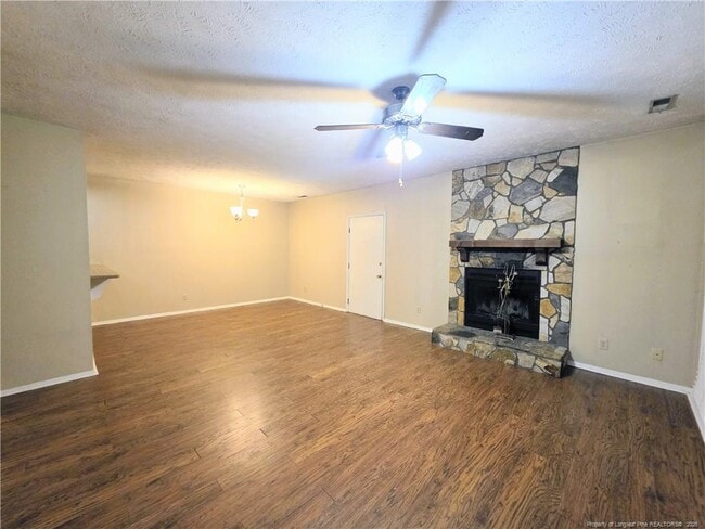 Photo - 1861 Tryon Dr