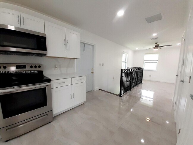 Photo - 13755 SW 20th St Unit REAR