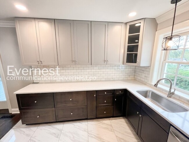 Photo - 109 Mayfair Rd