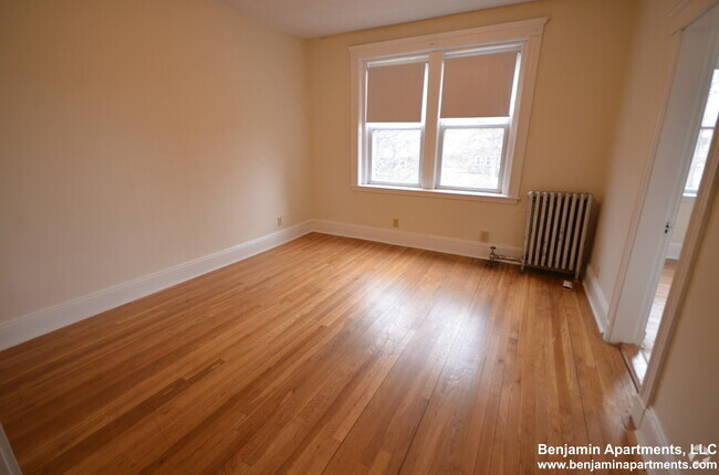 Building Photo - 9A Egremont Rd Unit 12 Rental